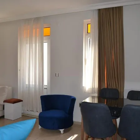 Safarı Suıt * Side
